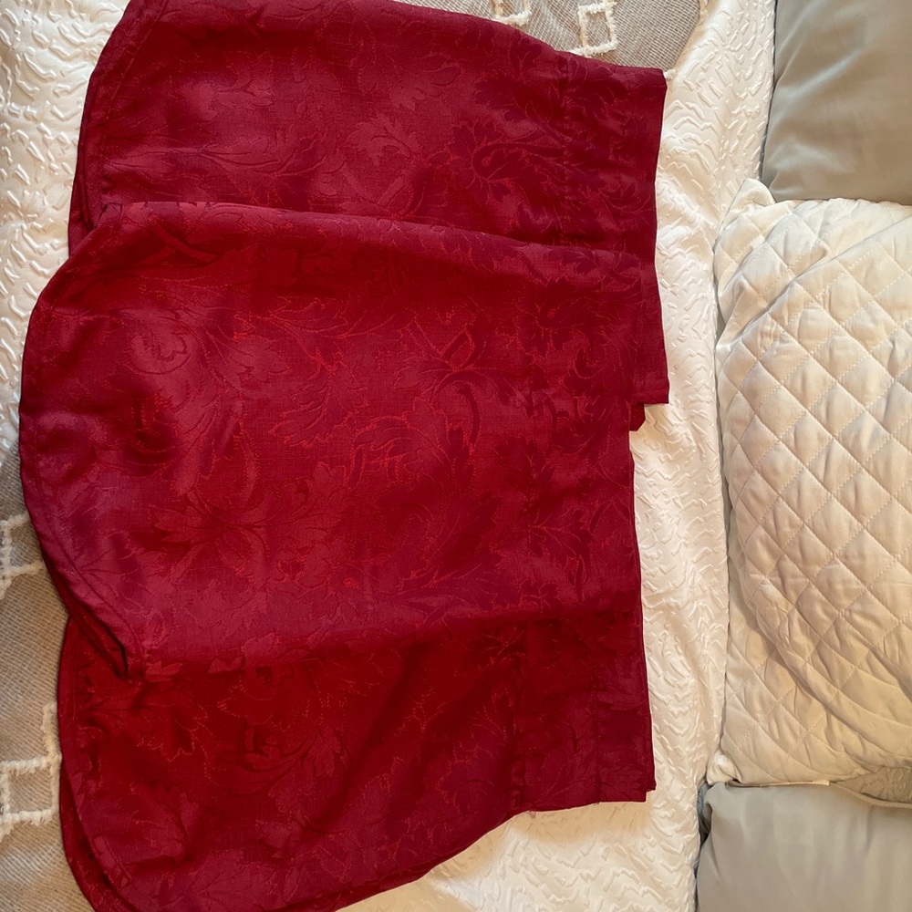 Window valences